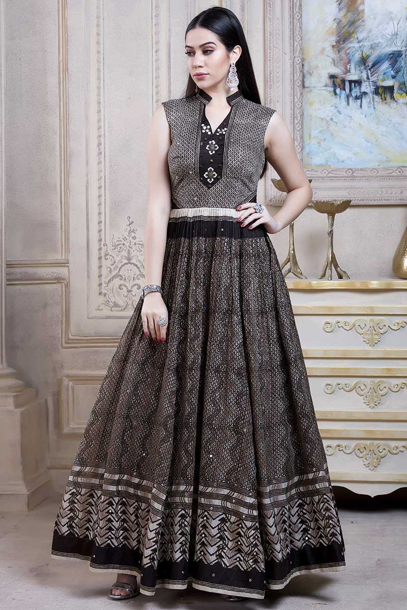 Prominent Black Colored Printed Gown