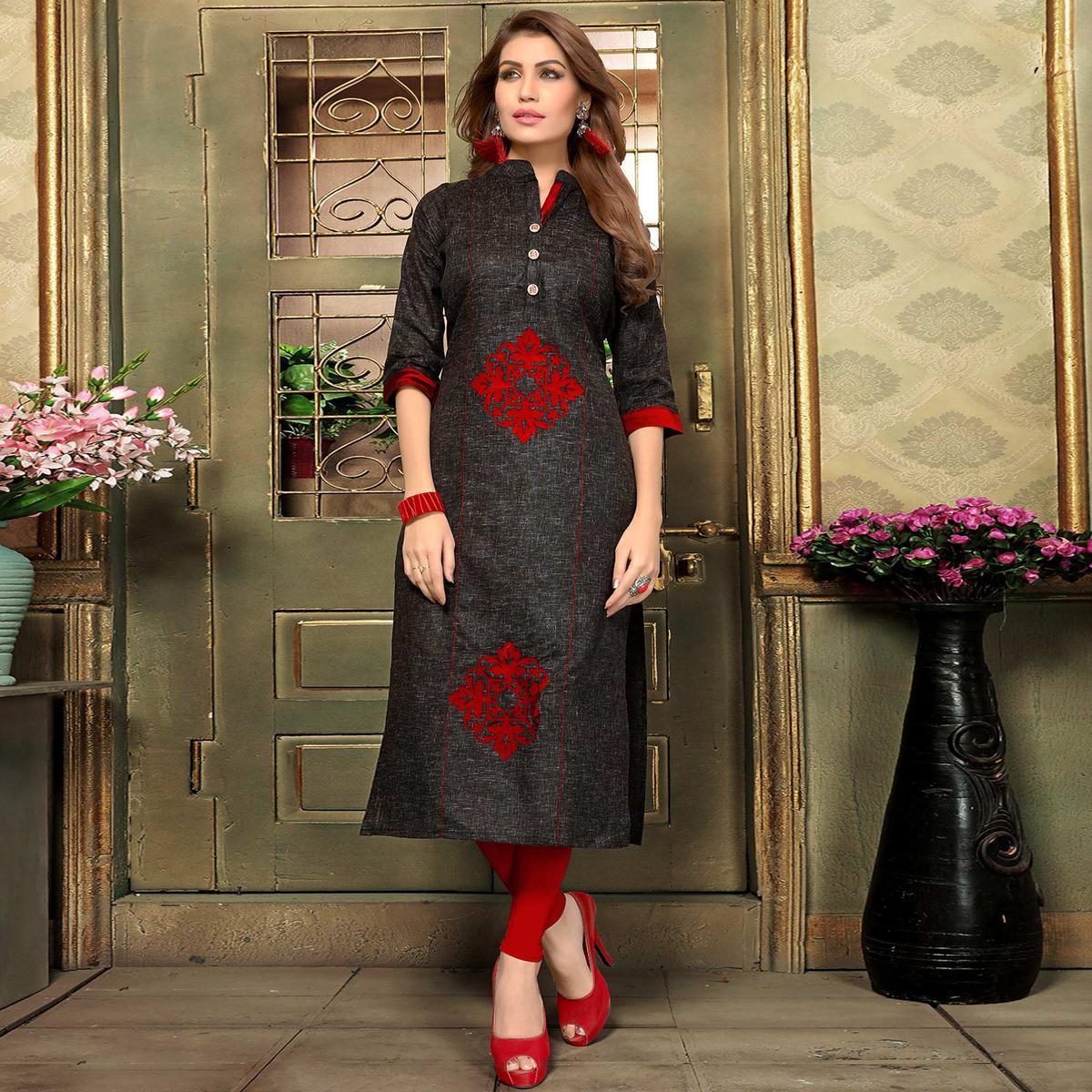 Hypnotic Black Colored Casual Printed Khadi Cotton Kurti